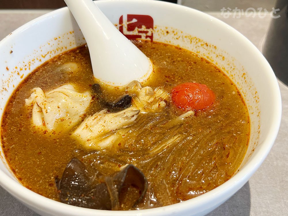 七宝麻辣湯（チーパオマーラータン）中野店のスープ春雨（麻辣湯）